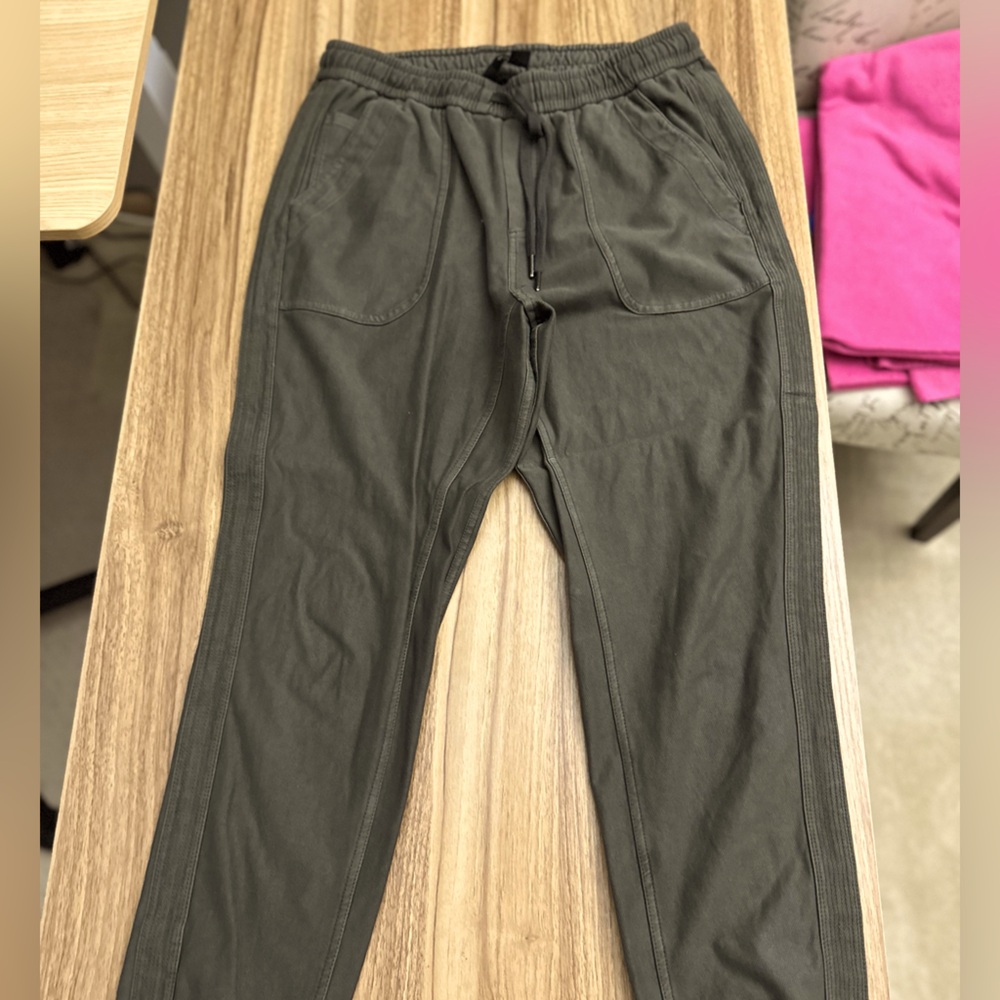 Women’s Joggers - Athleta